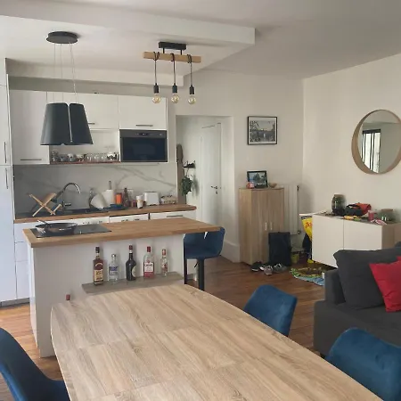 3 Pieces 11e Apartmán