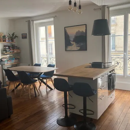 3 Pieces 11e * Paříž